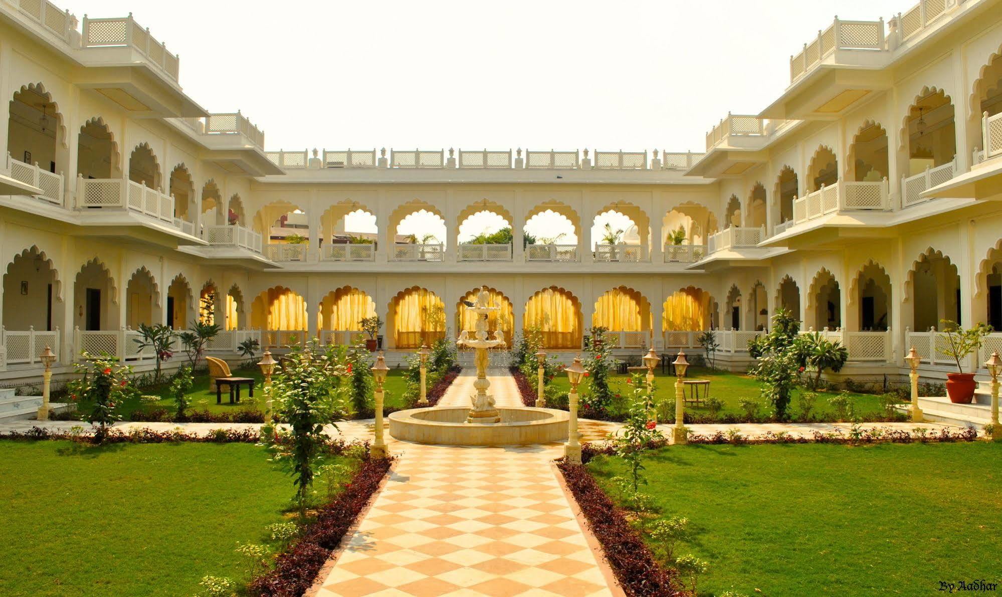 Treehouse Anuraga Palace Hotell Sawai Madhopur Exteriör bild